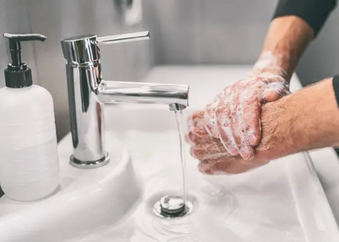 شستن مکرر دست ها